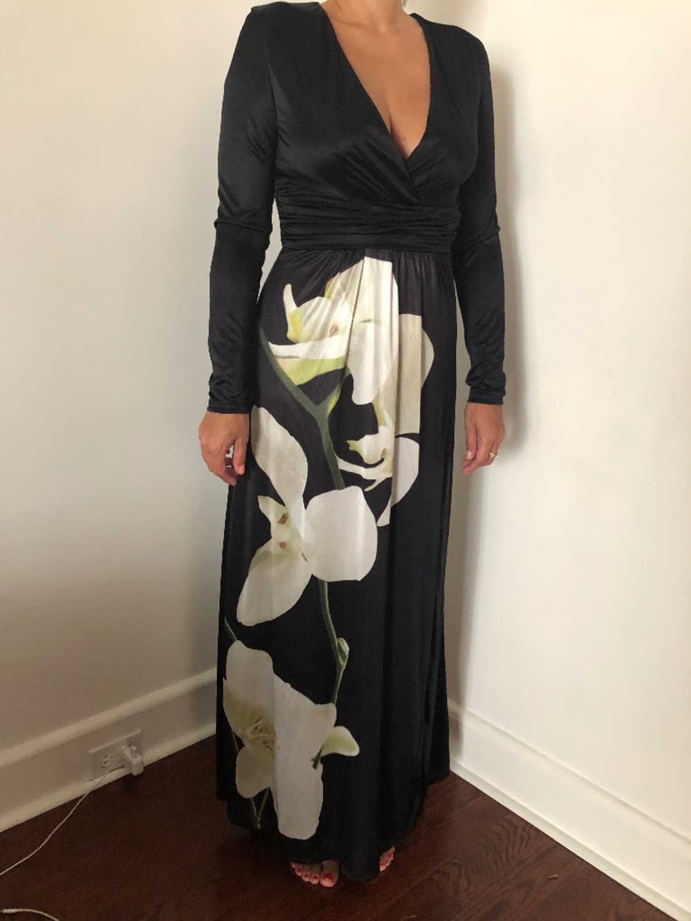 Black long dress floral design Size Small
